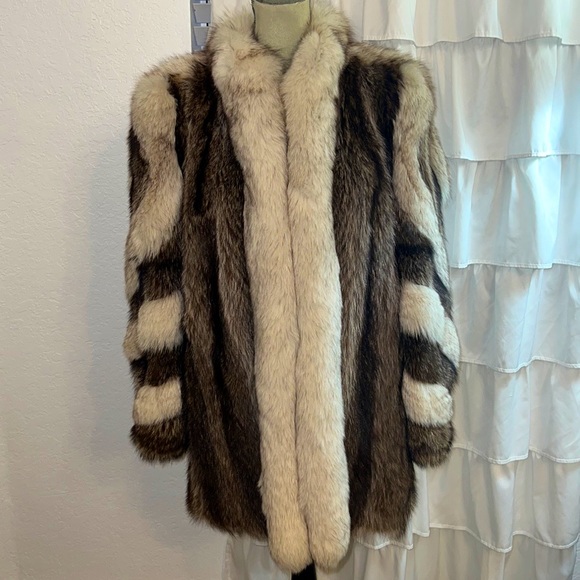 Blue fox & raccoon fur - Picture 12 of 12
